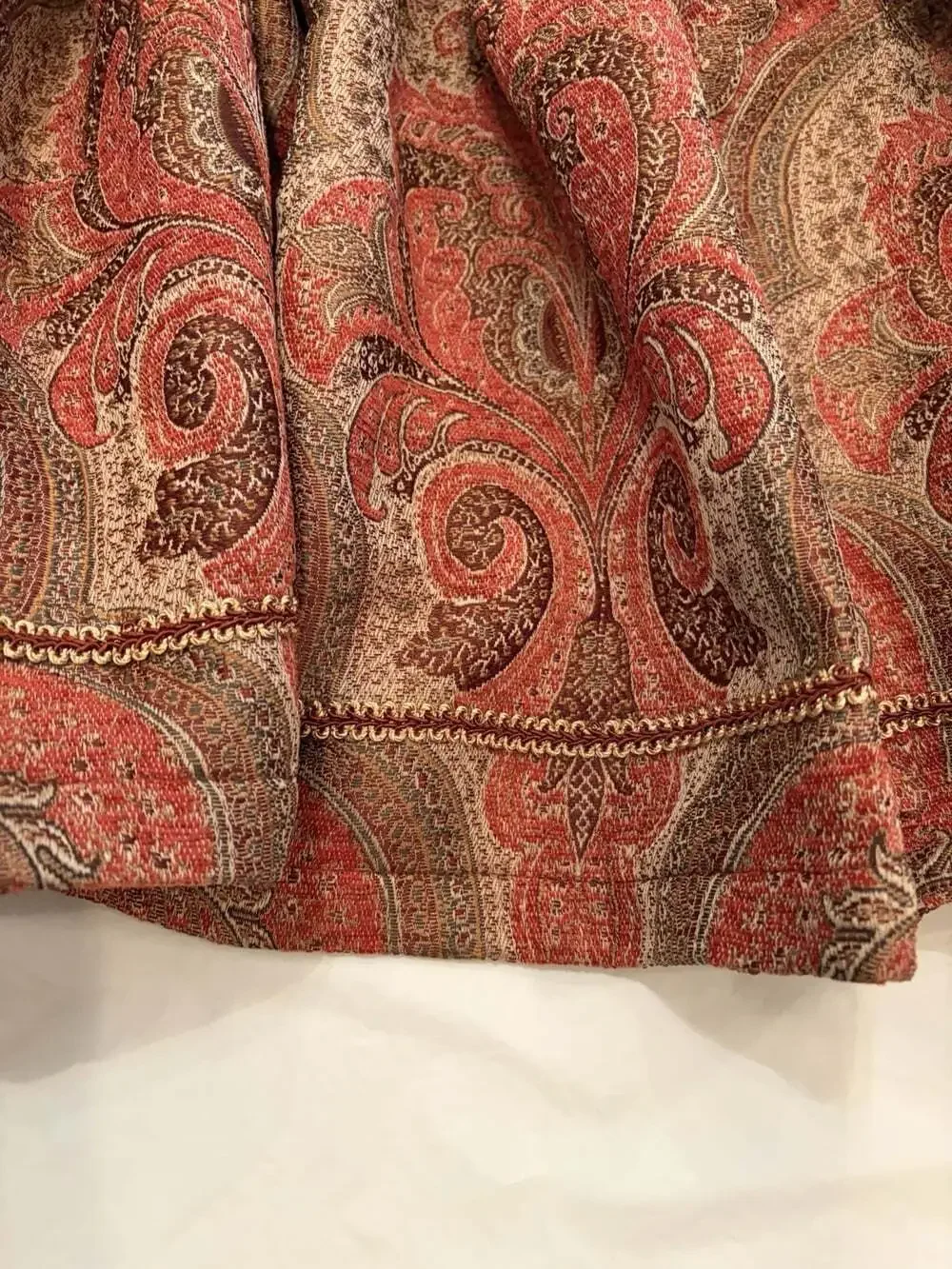 Veratex Red And Gold Paisley Jacquard Valance 84”x19..5” Valance Only